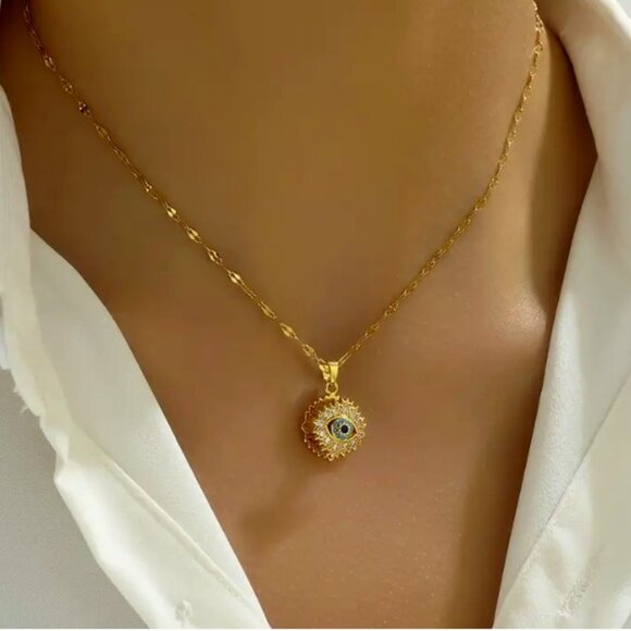 ❤️💚 New Rotatable Blue Eye Pendant Necklace, 18K Gold-Plated with CZ Accents - Picture 1 of 3